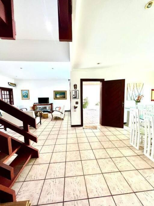 Casa Luxuosa Em Jd. Acapulco - *
